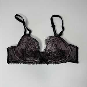Victoria’s Secret Very Sexy Plunge Bra 32B Black Lace Pink Bow